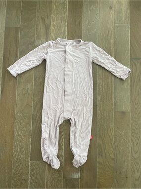 Magnetic Me Footed Sleeper | Size 6-9 Months | EUC